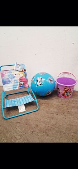 Little girls items everything for $20 pickup 3-8:30 pm rainbow/charleston cash only moving sale
