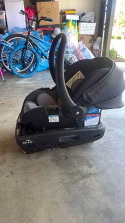 Car seat and stroller/bassanet