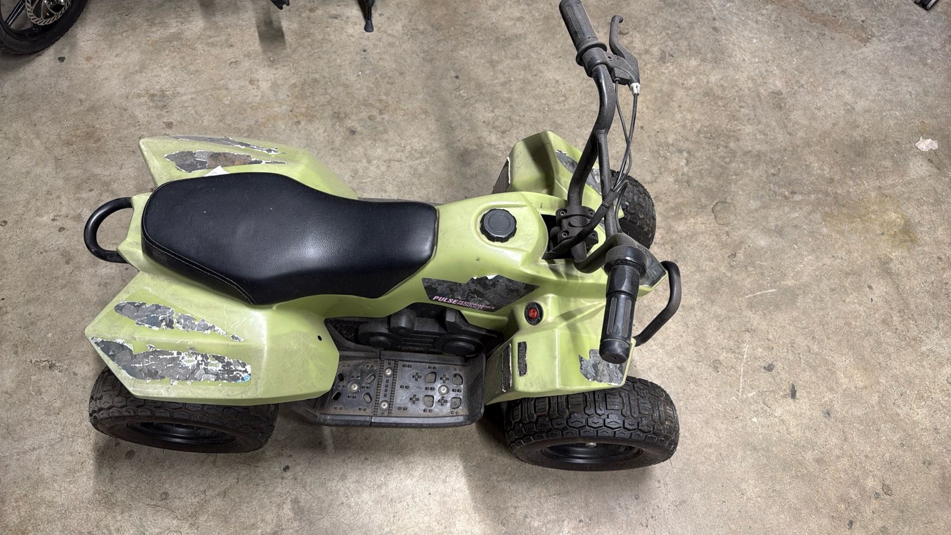 Moro Eléctrica Trae Su Cargador