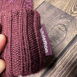 Lululemon Ombre Knit Textured Beanie NWT O/S (Red Merlot  display picture 2