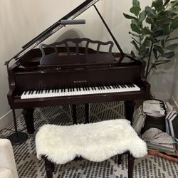 SAMICK Baby Grand Piano