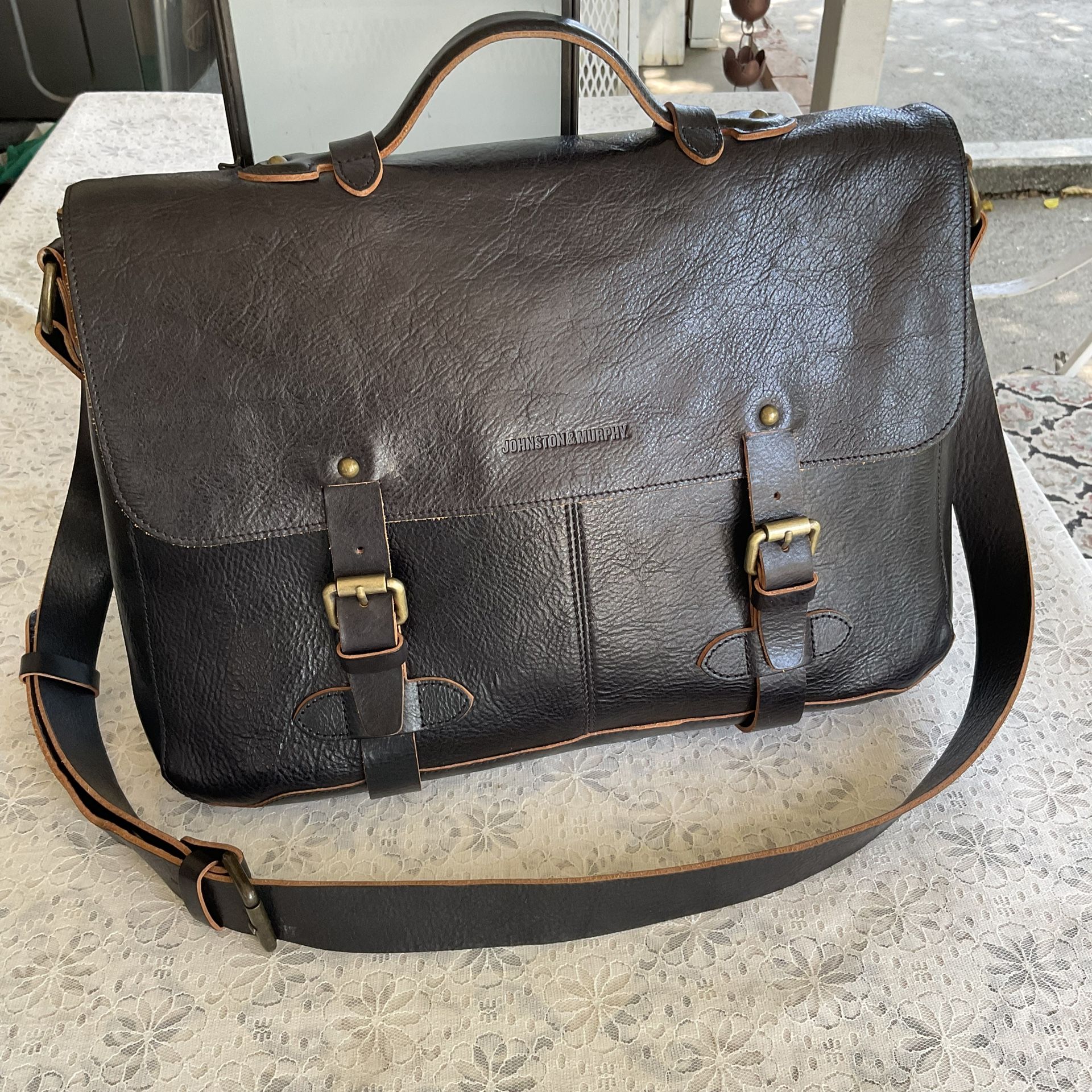 Johnston And Murphy Black Leather Messenger Bag