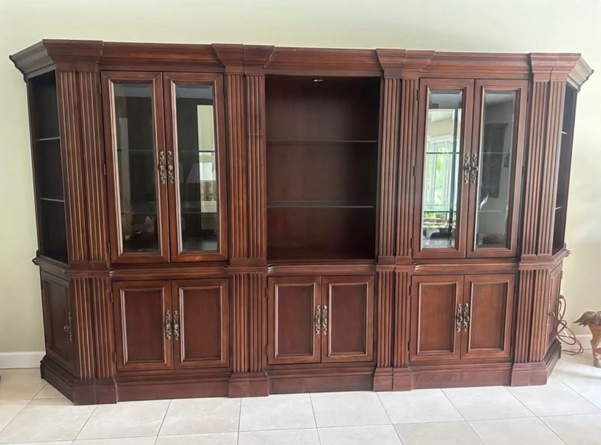 Free wall unit