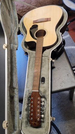 FENDER ACOUSTIC ELECTRIC 12 STRINGS GUITAR MODEL CD-60SCE  MADE IN INDONESIA DREINAUGH NATURAL COLOR.