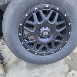 XD Series Wheel And Tire 265/65r18