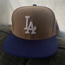 Brand New LA Dodgers Hat New Era Size 7
