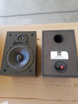 bookshelf speakers