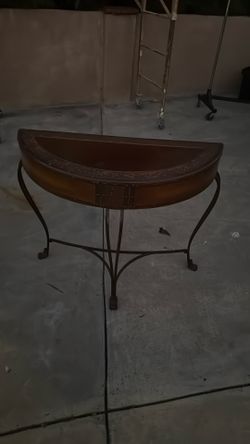 Mesita De Entrada $10