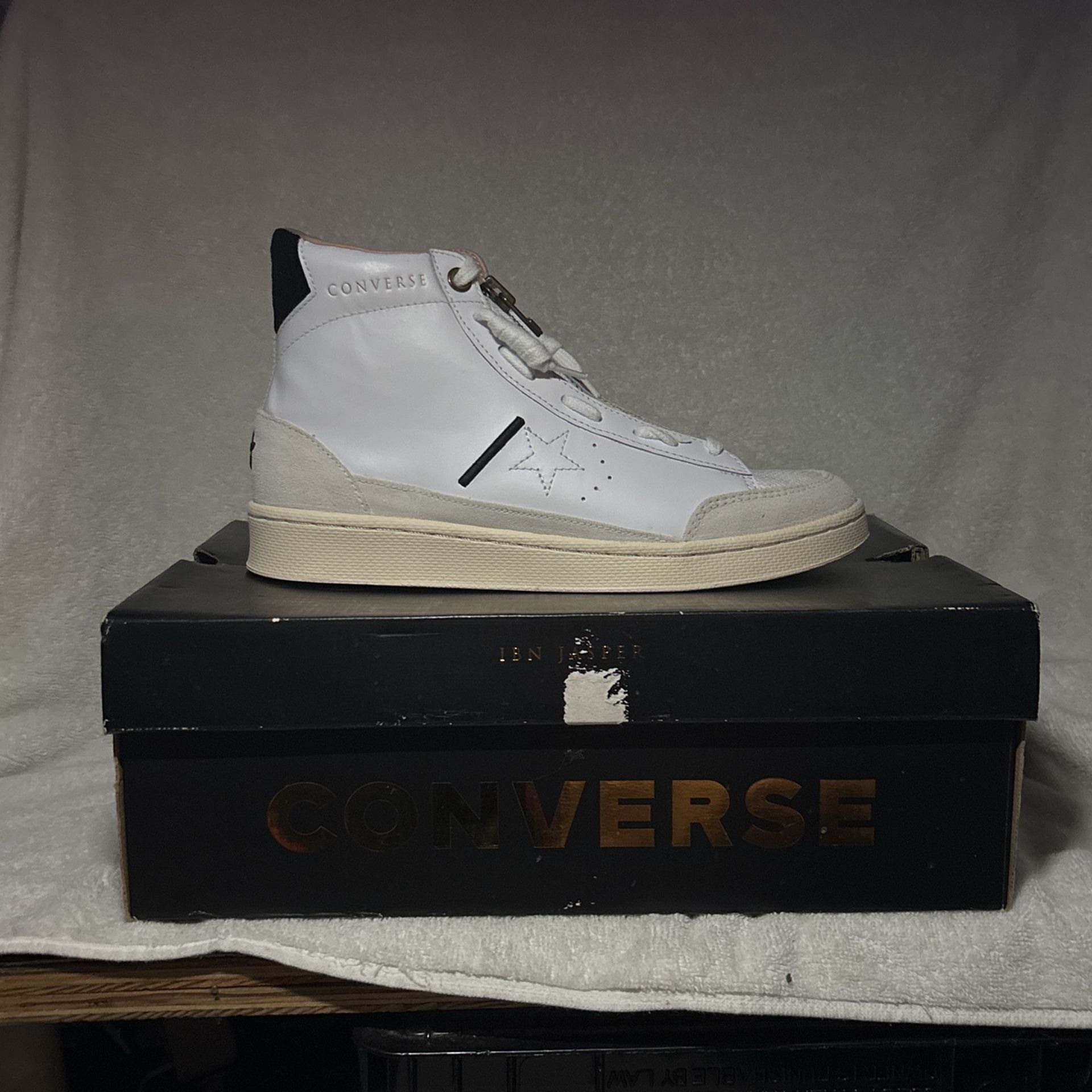 Converse Shoes Size 10 Women’s