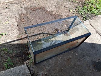 49 gallon tank with lid