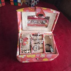 This would be an awesome gift for the little girl.For easter !