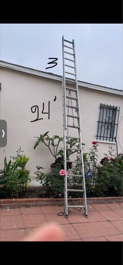 Excellent Condition variety of 24ft of aluminum extension ladders