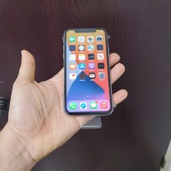 IPHONE X..64GB  TMOBILE AND METRO PCS 