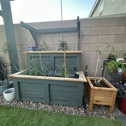 Awesome 2-Tier Raised Planter!