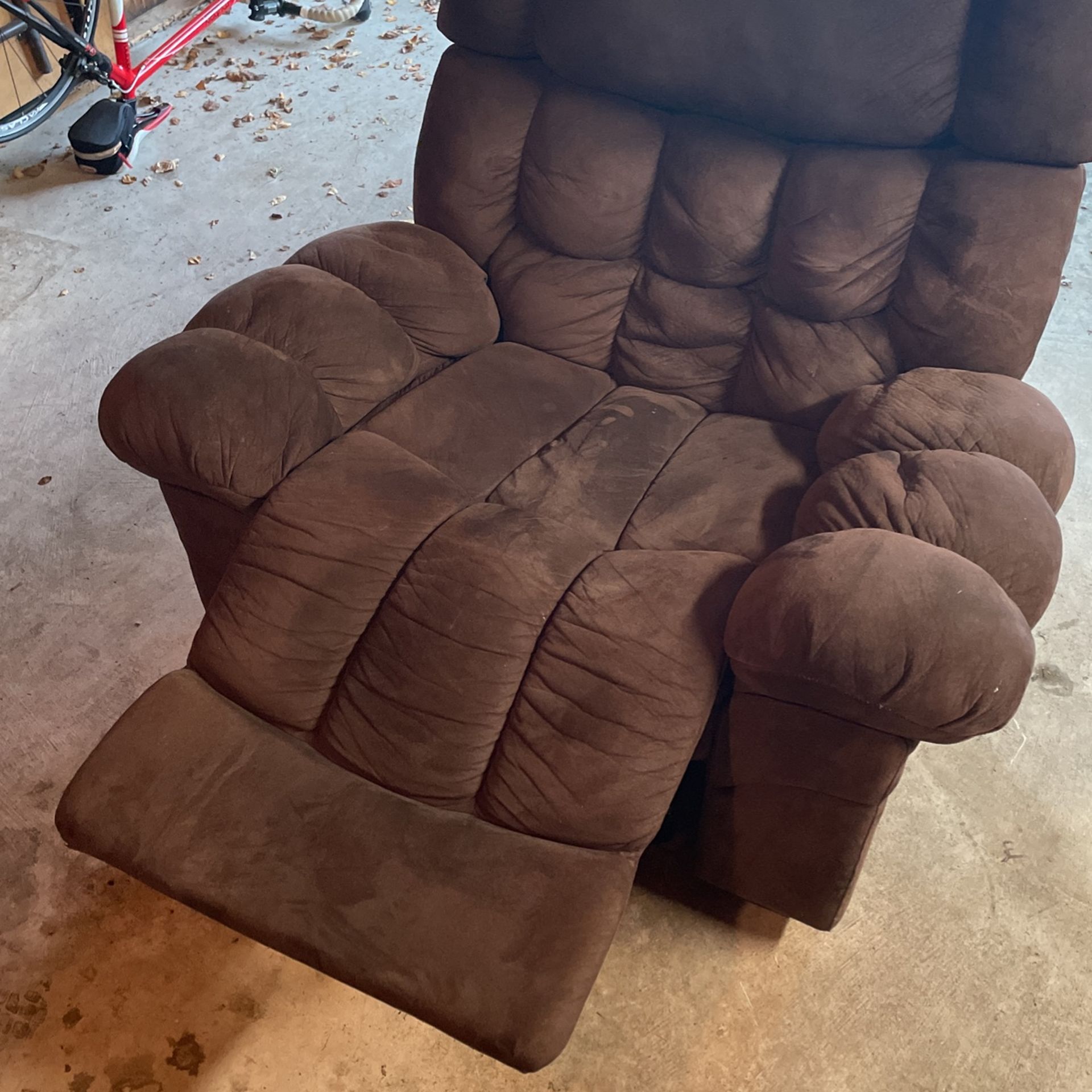 Brown Captain Style La Z Boy 2n1 Rocker & Recliner