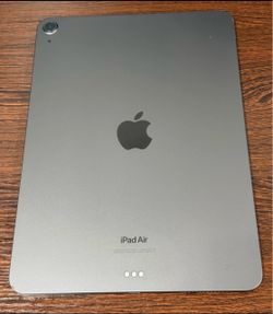 I pad air 5th gen gray 10.9”