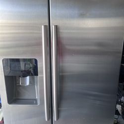 Samsung Side By Side Refrigerator(pick Up Only)