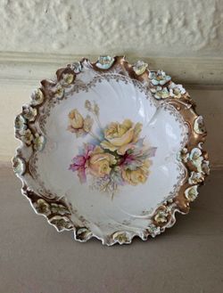 R.S. Prussia, no damage, some ware on gold, nice condition.