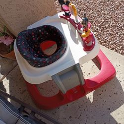 Vendo Bonito Andador  En Buena Condicion 