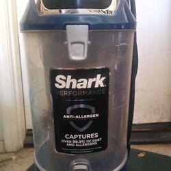 Shark DuoClean Lift-Away UV700 - Vacuum cleaner - upright - bagless