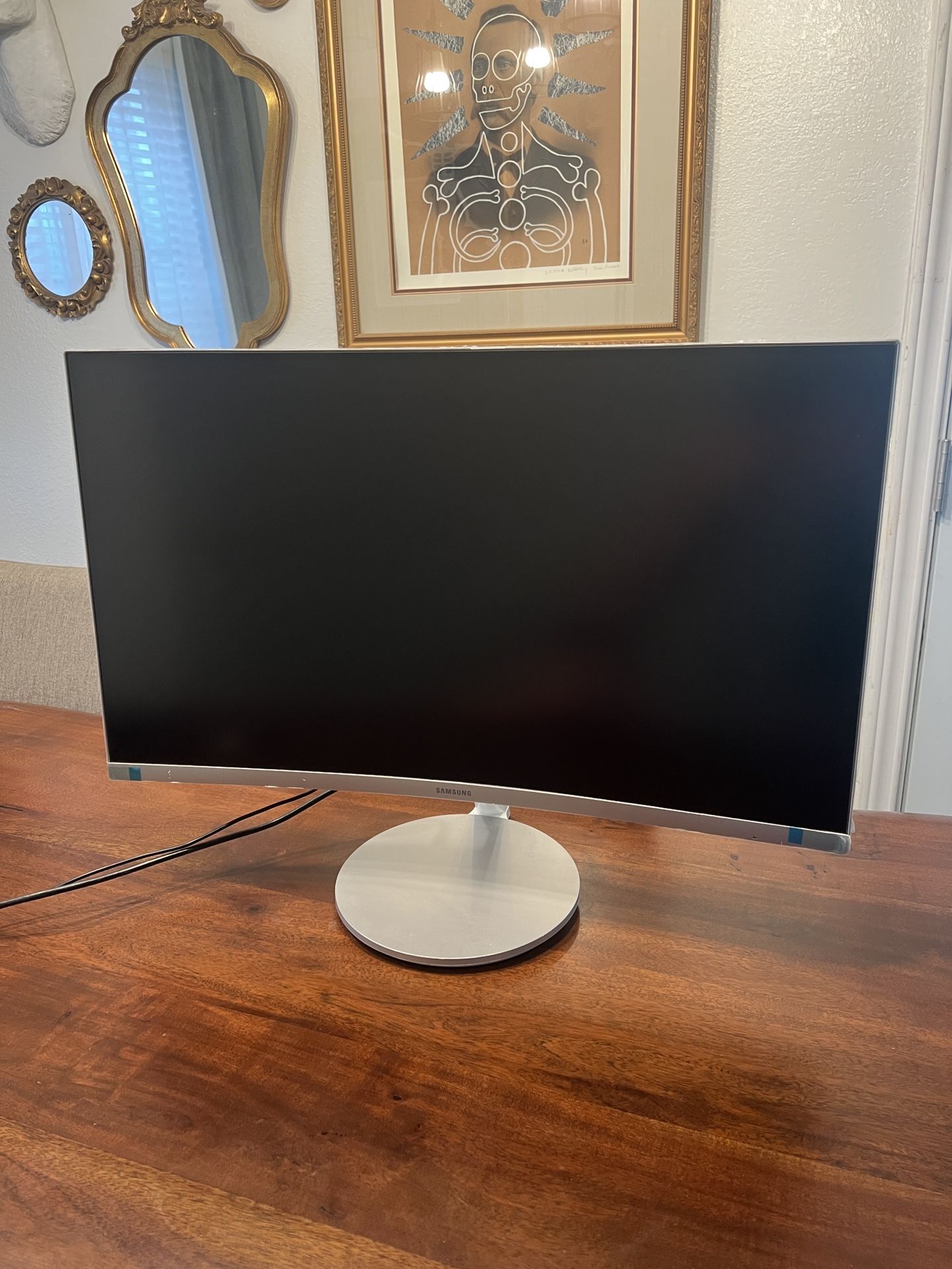 Samsung 27” Curved Monitor