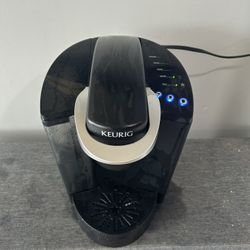 Full Size Black Keurig 48oz Capacity Auto Shut Off 