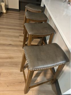4 barstools