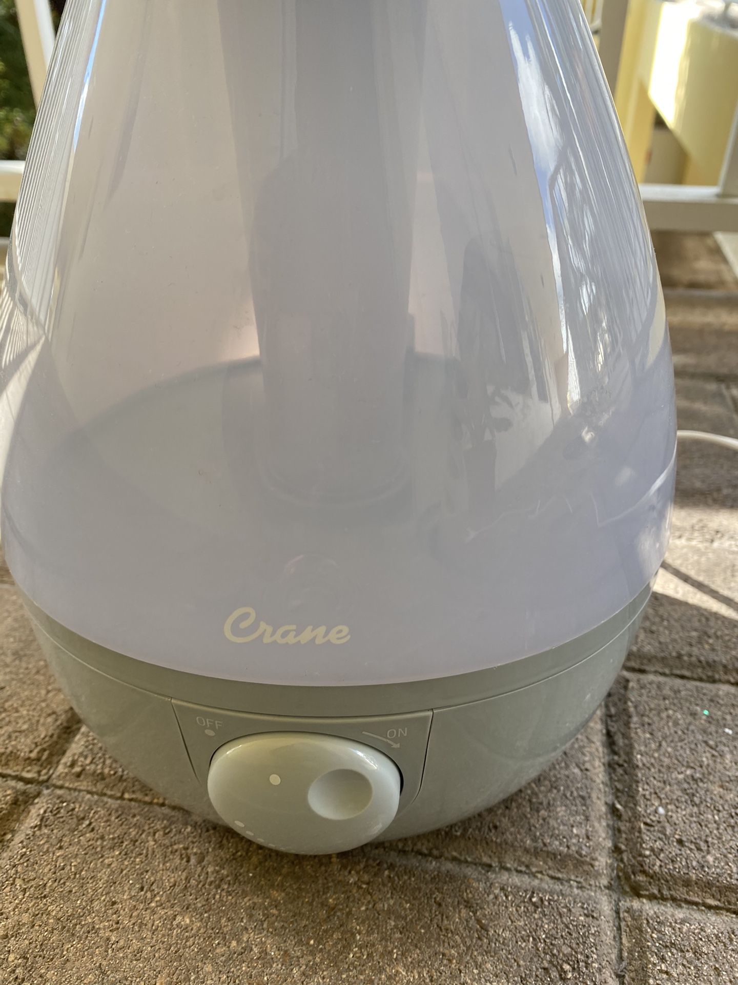 Crane Droplet Ultrasonic Cool Mist Humidifier, Filter Free, 0.5 Gallon with Optional Vapor Pad Slot, 3 Speed Output Settings, Grey