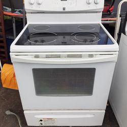75$ Stove Electric 75$ 
