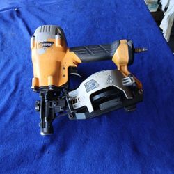 Used  Bostitch  Roofing Nailer Good Condición 
