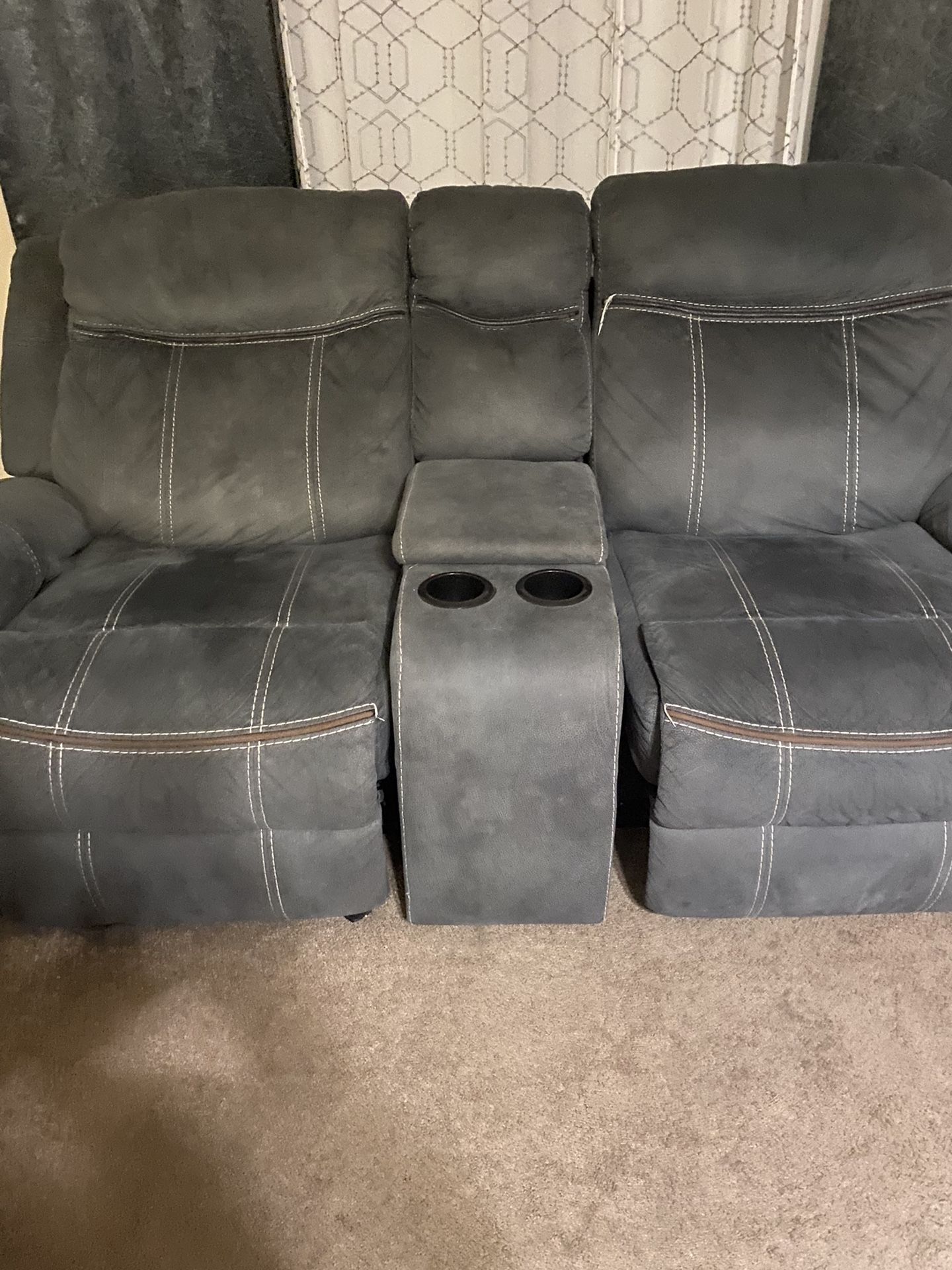 100 Sofas 