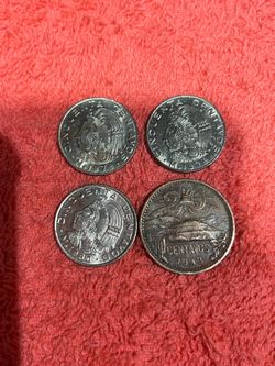 For Mexicans coins 2 coins 50 cents 1979/ 50 cents 1980 /20 cents 1943 teotihucan