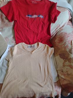 Medium T-shirts
