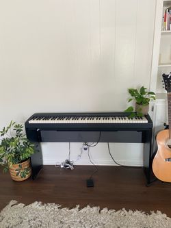 Yamaha P-85 digital piano with 88 fully weighted keys
