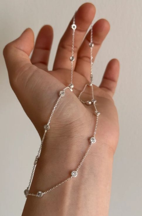 Silver jewelry necklace