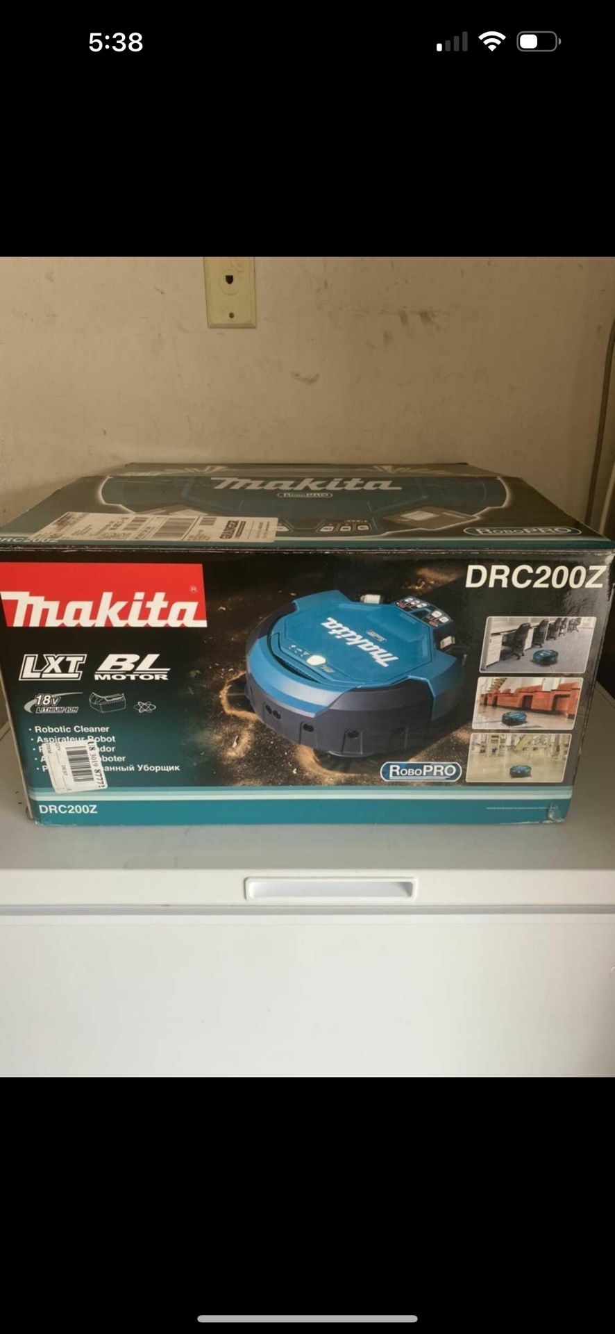 Makita LXT Robatic vacuum cleaner. brand new