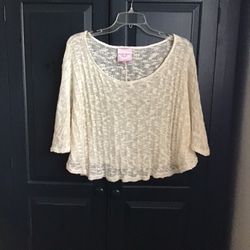 Women’s ROMEO & JULIET COUTURE Cotton/polyester ivory crocheted butterfly sleeve top… Size medium
