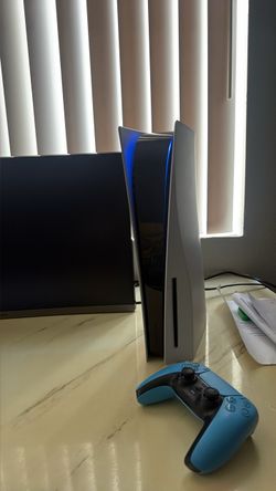 PS5 Disk Version W/ Controller
