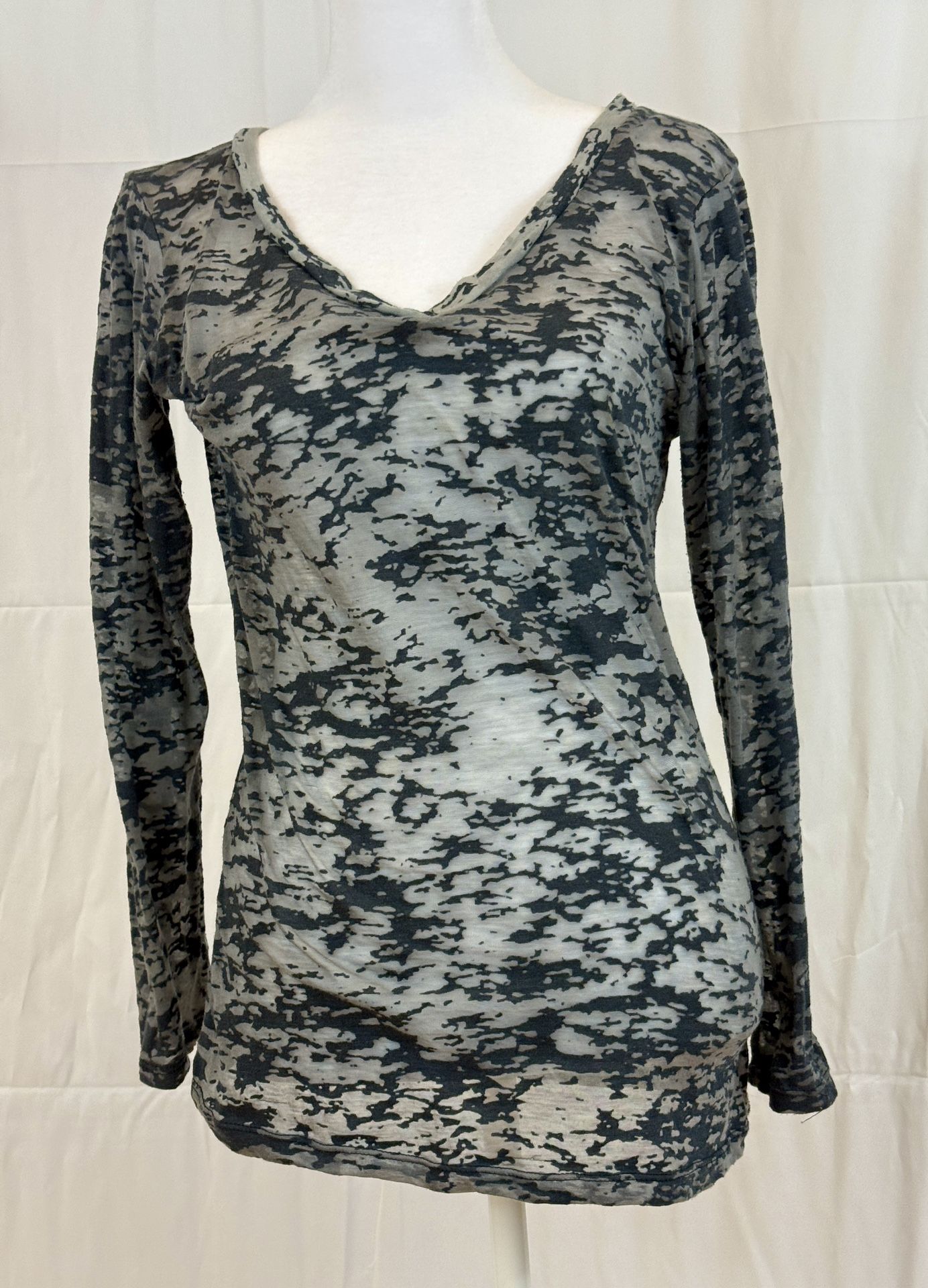 Cure Burnout Layering V-Neck Top Gray Black Long Sleeve, L