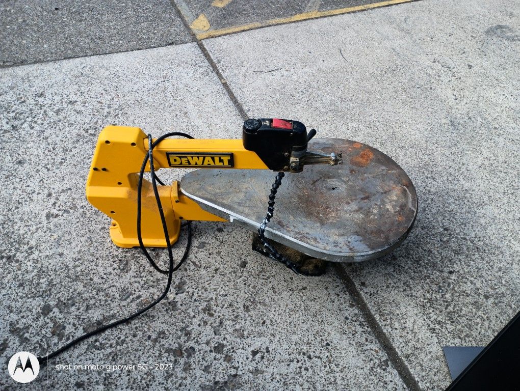 DeWalt Scroll Saw