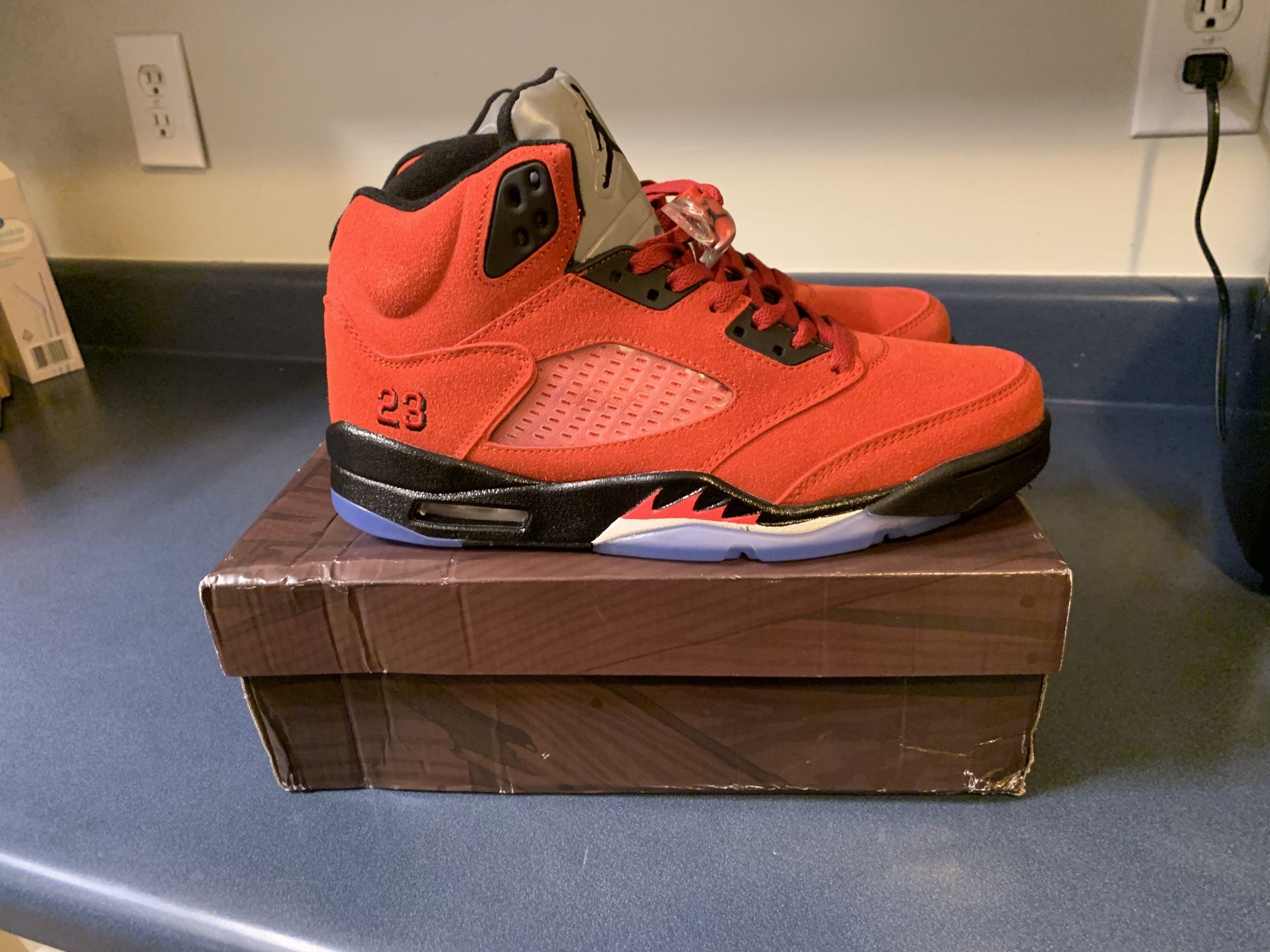 Jordan 5 Raging Bulls