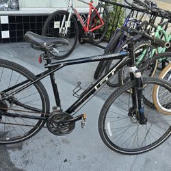 GT transeo 2.0 aluminum disc brake 700c Shimano deore medium frame hydraulic ritchey bars