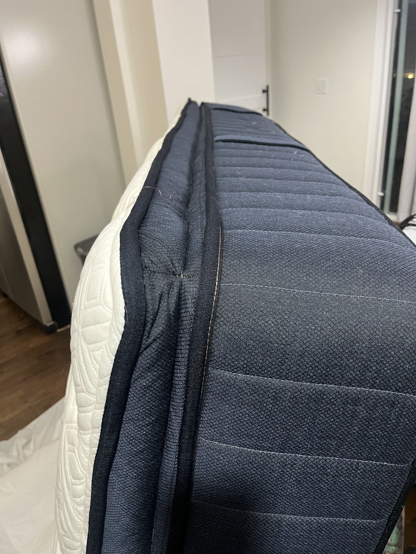 Stearns & Foster Queen Pillow top Mattress