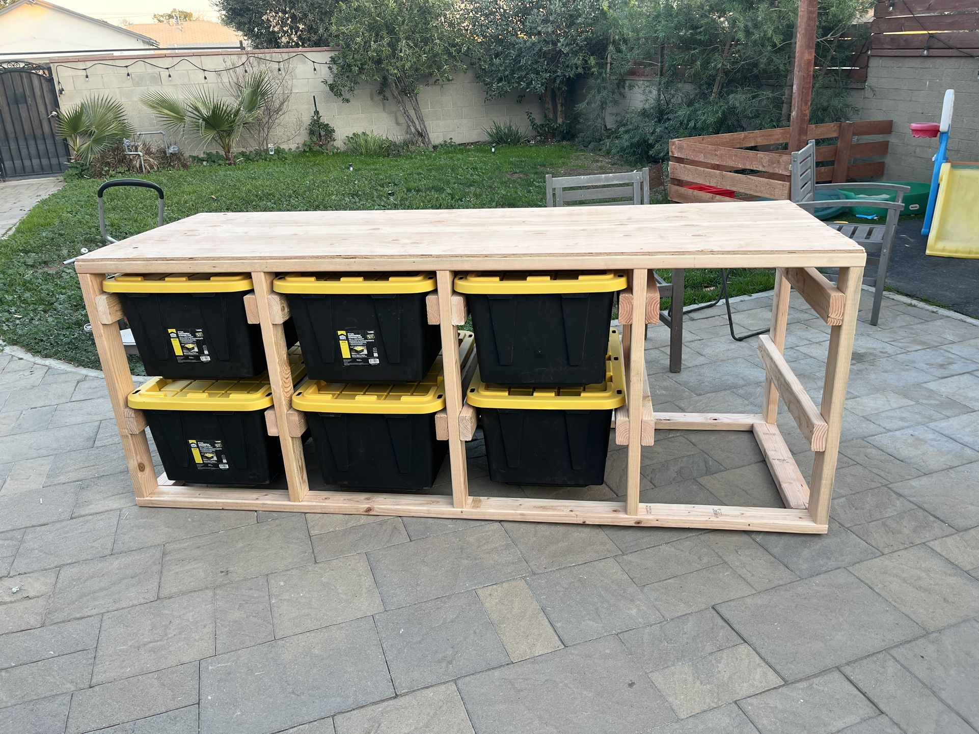 Storage bin Rack