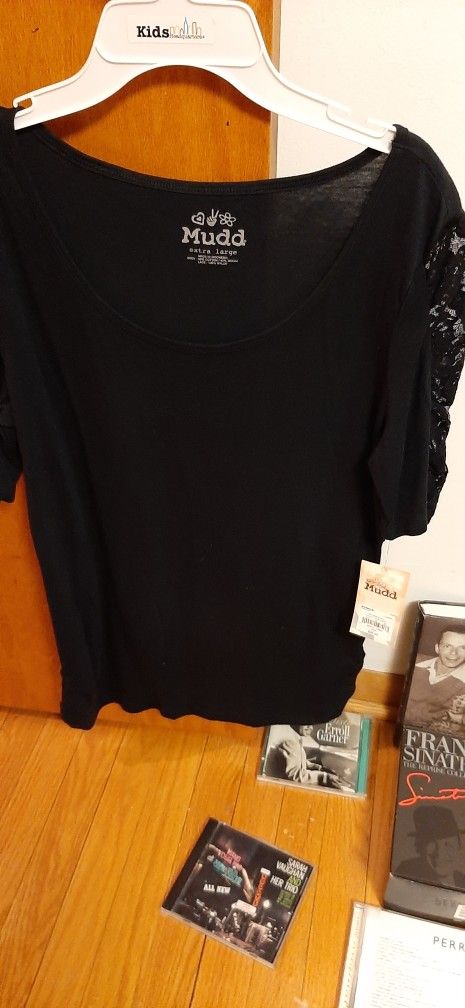 Mudd Black Shirt, lace sleeves - Juniors Size XL