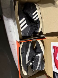 Boys shoes