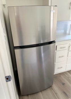 Frigidaire refrigerator fridge