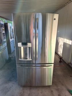 GE Refrigerator