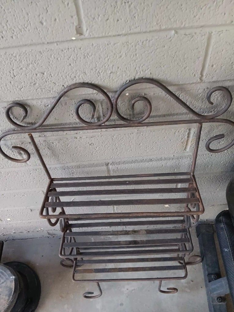 3 tier metal decor
