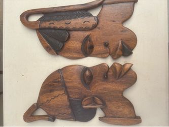 BEAUTIFUL HAND CARVED “ AFRICAN HARDWOOD DECORATIVE PLAQUES !! ( XLNT ) REDUCED PRICE - FIRST COME FIRST SERVE 👍👍